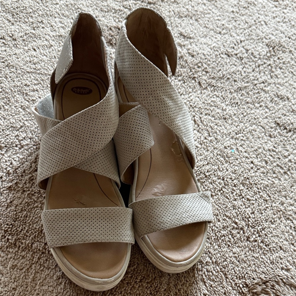 Dr. Scholl's Cream Perforated Sandals